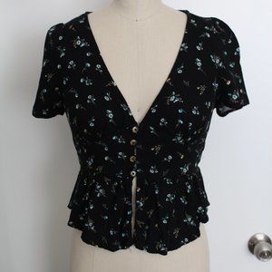 WILD FABLE BLACK FLORAL CROP TOP WITH BUTTONS & CINCHED WAIST SIZE SMALL